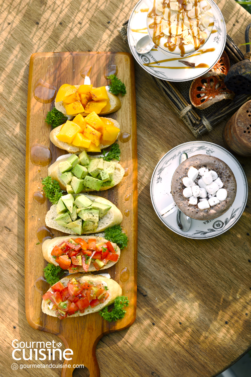 Bruschetta with Tomato & Basil