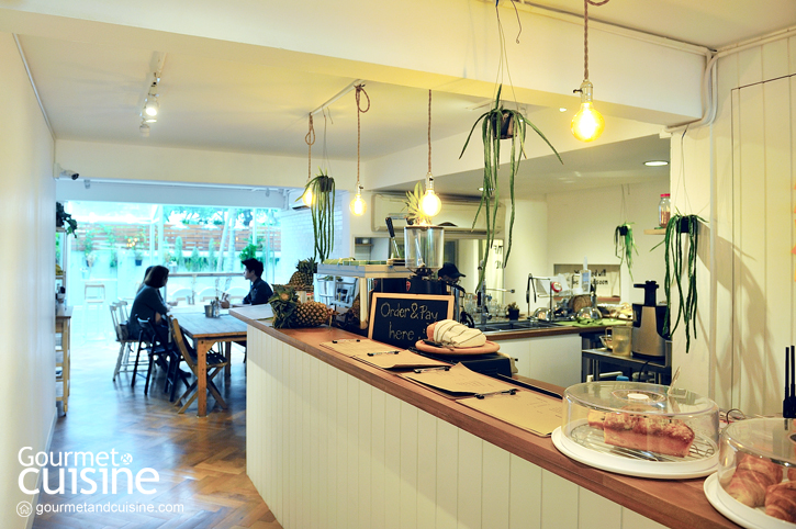 Peef Juice Bar & Fruit Café