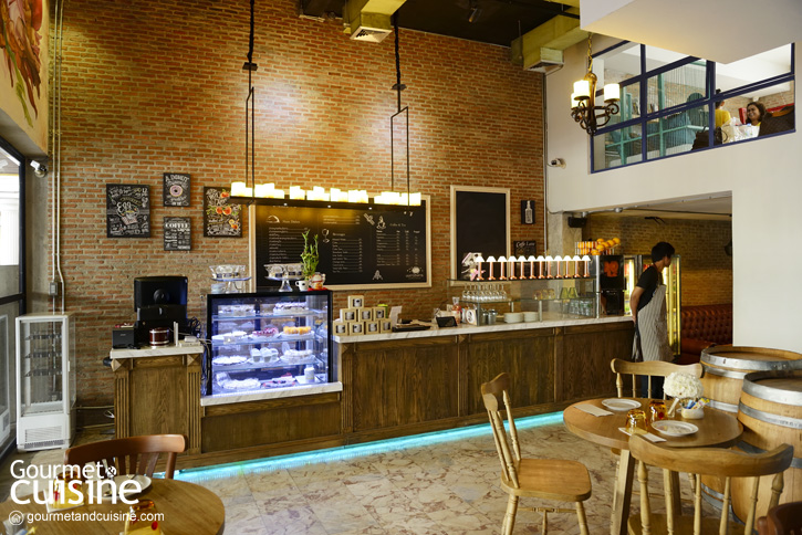 บนดาวอังคาร Co - Workspace and Café