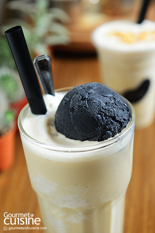 Brown Sugar Soy Frappé with Charcoal Soymilk Ice Cream 