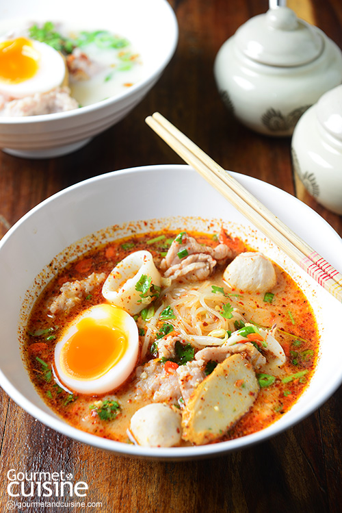  ก๋วยเตี๋ยวน้ำเต้าหู้ต้มยำ