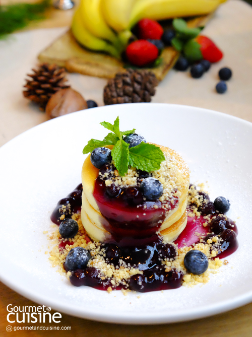 Blueberry Crumble Pancakes