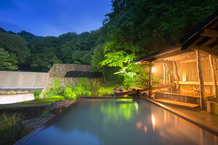 ‘ย่านนิวโตะ ออนเซ็น’ (Nyuto Onsen) 