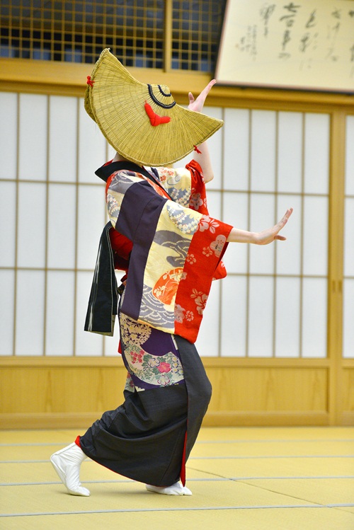 ‘เทศกาลบอน โอโดริ’ (Bon Odori)