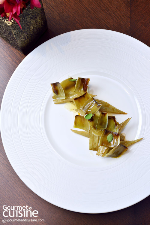 Artichokes petals and cardoons salad 