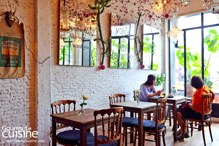 Floral Café at Napasorn