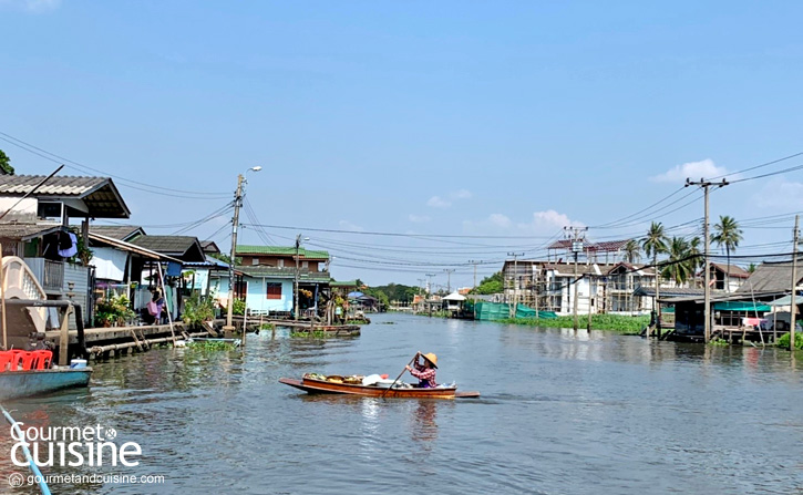 ตลาดน้ำวัดโบสถ์ (บน)