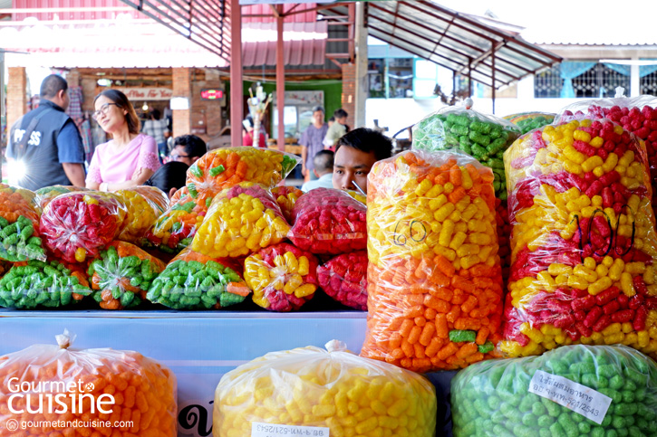 ตลาดน้ำวัดโบสถ์ (บน)