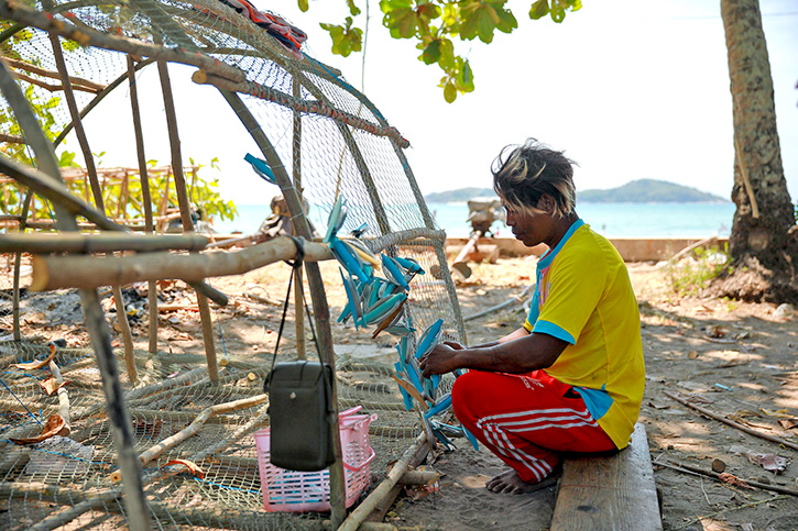 ลัดเลาะริมหาดราไวย์ ก่อนแวะชิมค็อกเทลของดีอ่าวฉลอง