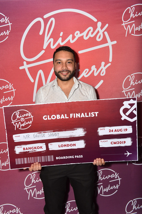 ดาวีเด แซมโบ้ บาร์เทนเดอร์ผู้คว้าชัยในงานแข่งขัน “CHIVAS MASTERS THAILAND FINALISTS 2019”