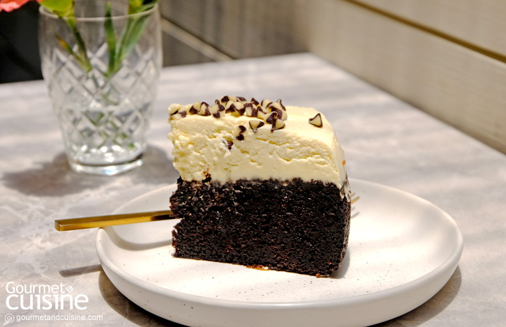 Signature Black Beer Cake : Truly Scrumptious