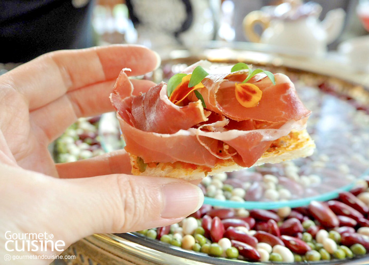 จิบชายามบ่ายในโลกของ Beauty & The Beast กับ A Fairytale Afternoon Tea