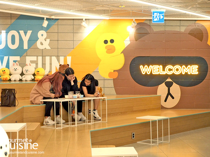 LINE FRIENDS Café