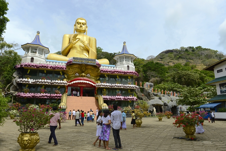 มหัศจรรย์ถ้ำแห่งศรัทธา “Dambulla Cave”