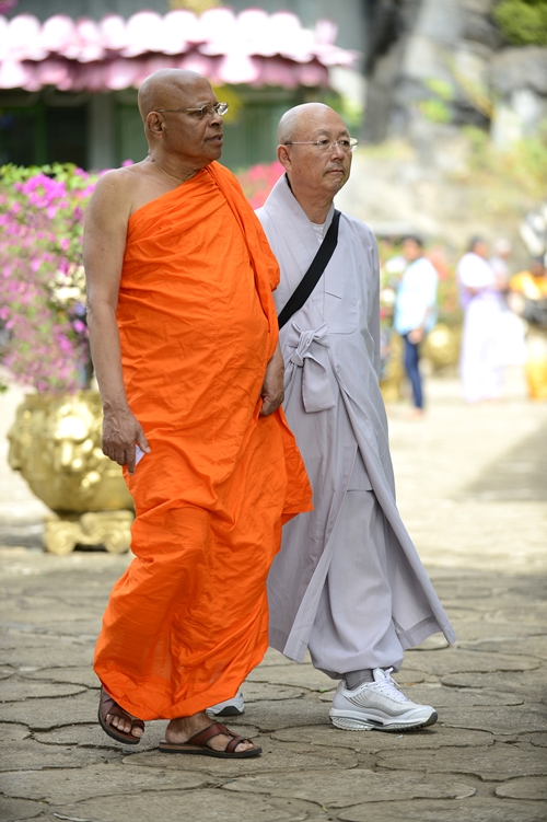 มหัศจรรย์ถ้ำแห่งศรัทธา “Dambulla Cave”