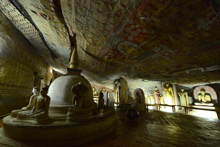 มหัศจรรย์ถ้ำแห่งศรัทธา “Dambulla Cave”