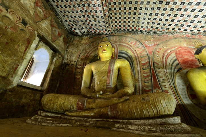 มหัศจรรย์ถ้ำแห่งศรัทธา “Dambulla Cave”