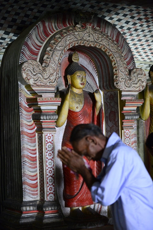 มหัศจรรย์ถ้ำแห่งศรัทธา “Dambulla Cave”