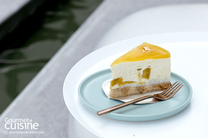 Mango Sticky Rice Cheese Cake