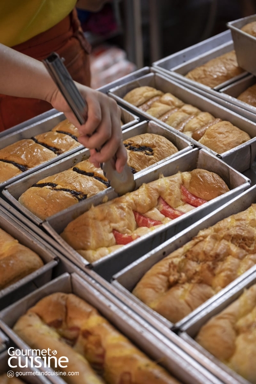 “Home Bread” ร้านเบเกอรี่สีเหลืองย่านสีลมที่คนรักขนมปังห้ามพลาด