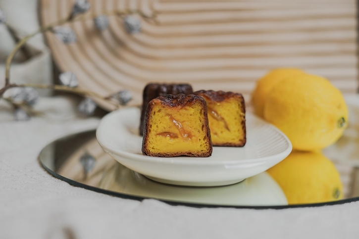 Midday Canelé