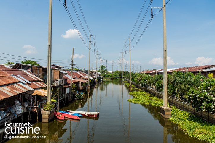 เที่ยวตลาดเก่าริมน้ำหัวตะเข้ ชุมชนเก่าริมคลองในกรุงเทพฯ เดินทางง่าย มีมุมถ่ายรูปเยอะ