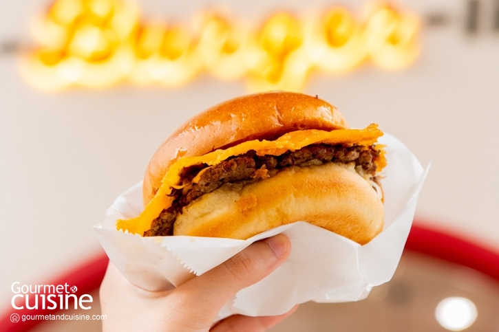 Smizzle Burger ร้านสแมชเบอร์เกอร์น้องใหม่ ย่านสุขุมวิท