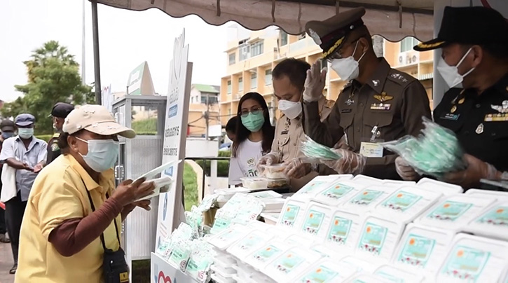 เสียงสะท้อนจากคนไร้บ้าน กับ "ครัวปันอิ่ม"