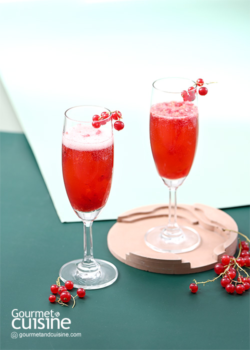 Berry Sparkling เครื่องดื่มสปาร์กลิ้งซาบซ่า สำหรับโอกาสพิเศษ