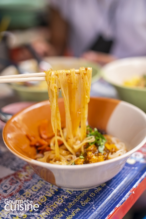 ก๋วยเตี๋ยวพม่าพาหุรัด พิกัดอาหารพม่าเจ้าดังในกรุงเทพฯ