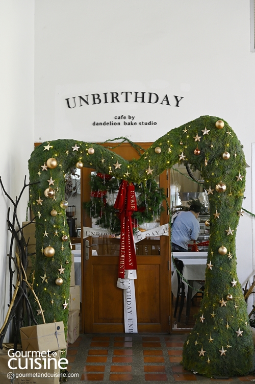 เอนจอยกับเทศกาล Christmas ในดินแดนแห่งเวทมนต์ที่ Unbirthday Café