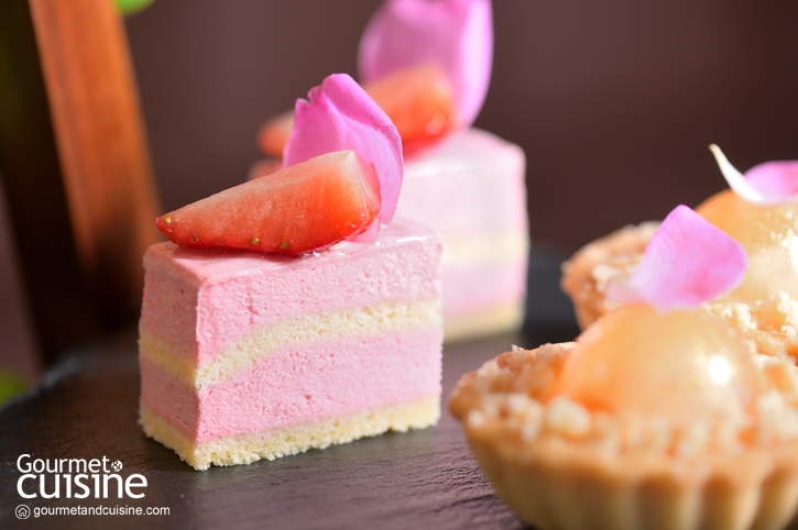 “Coming Up Roses” ชุดน้ำชายามบ่ายสีชมพูกรุ่นกลิ่นกุหลาบ By Greenhouse - Restaurant & Terrace