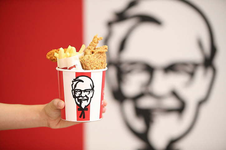 อิ่มอร่อยกับ Bucket for One เซ็ตไก่ทอดน้องใหม่จาก KFC บนชิงช้าสวรรค์กระเช้าเดี่ยว สามย่านมิตรทาวน์