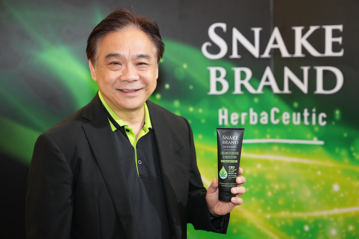 สเนคแบรนด์ ปรับลุคครั้งใหญ่ เปิดตัว Snake Brand HerbaCeutic ‘บอดี้ โลชั่น - แป้งหอมเย็น - คาล์มมิ่ง โลชั่น’