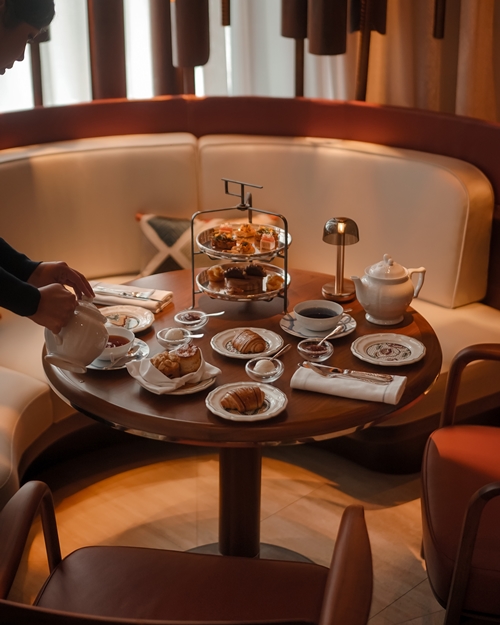 Blue by Alain Ducasse เปิดตัว Bespoke Afternoon Tea Experience ที่ Blue Lounge