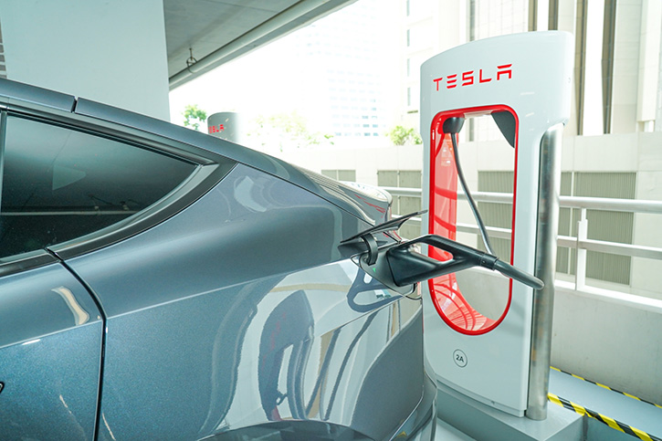 ไอคอนสยาม เร่งขับเคลื่อนการเปลี่ยนแปลงโลกสู่พลังงานที่ยั่งยืน เปิด Tesla Supercharging สถานีบริการชาร์จรถไฟฟ้า