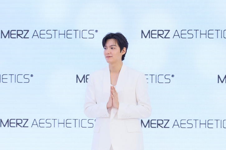 “อีมินโฮ” แอมบาสเดอร์ ULTHERAPY®  กลับมาเยือนเมืองไทย เพื่อร่วมงาน  MERZ AESTHETIC EXPO: HAUS OF CONFIDENCE