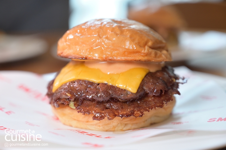 Smizzle Burger สแมชเบอร์เกอร์ร้านดังเปิดสาขาใหม่แล้วที่เซ็นทรัล เอมบาสซี่