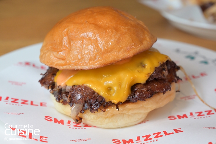 Smizzle Burger สแมชเบอร์เกอร์ร้านดังเปิดสาขาใหม่แล้วที่เซ็นทรัล เอมบาสซี่