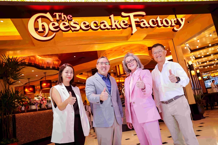 เปิดแล้ววันนี้! The Cheesecake Factory® ตำนานร้านดัง ยกโมเดลเดียวกับอเมริกา ปักหมุดแฟล็กชิฟสโตร์สาขาแรกในไทยสุดยิ่งใหญ่ที่เซ็นทรัลเวิลด์