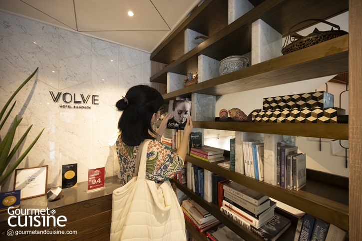 Volve Hotel Bangkok โรงแรมกลางเมืองที่ได้ไอเดียจากบ้านสุขุมวิทยุค 70