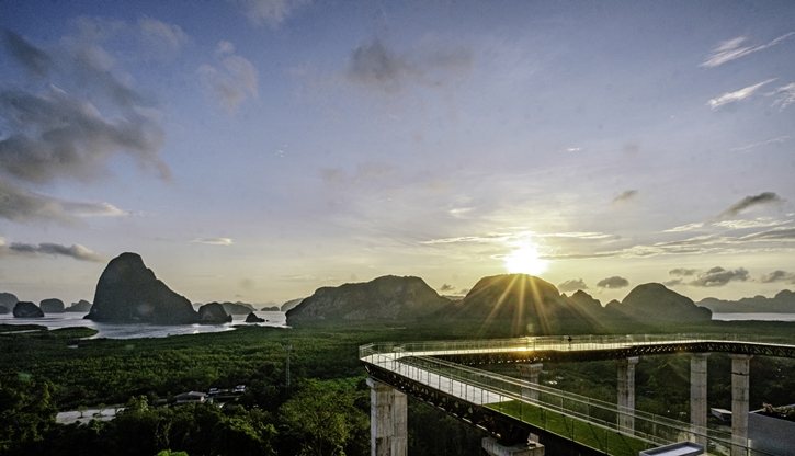 เปิดตัว Beyond Skywalk Nangshi รีสอร์ทไลฟ์สไตล์แห่งใหม่ พร้อมจุดชมวิวพื้นกระจกสูงและยาวที่สุดในไทย แลนด์มาร์คแห่งใหม่สุดอันซีนที่พังงา