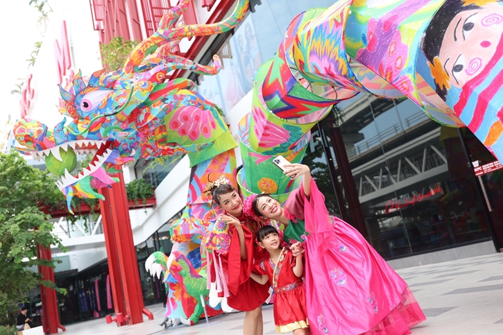 ต้อนรับตรุษจีนปีมังกร เดอะมอลล์ กรุ๊ป จัดงาน THE MALL LIFESTORE HAPPY CHINESE NEW YEAR 2024 THE GREATEST DRAGON