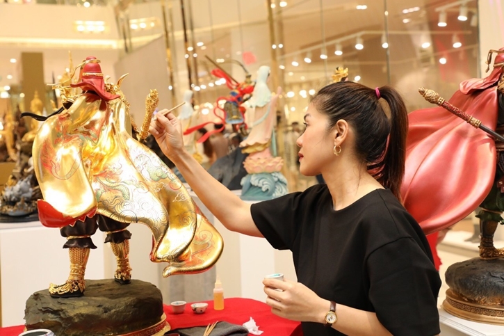 ไอคอนสยามปักหมุด “ICONSIAM ART & CULTURE” สู่ศูนย์กลางศิลปะระดับโลก จับมือองค์กรพันธมิตร คัดสรรงานศิลปะสุดเอ็กซ์คลูซีฟ แสดงตลอดปี