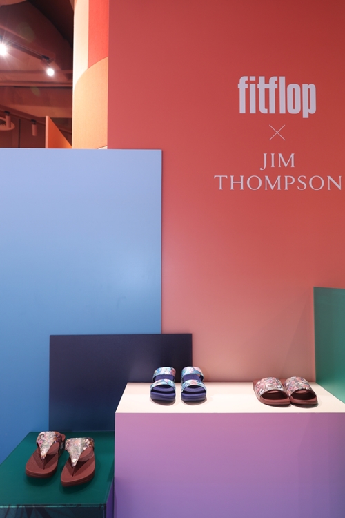 ดารา-เซเลบชื่อดัง แท็กทีมบุกแฟชั่นโชว์ “จิม ทอมป์สัน” เปิดตัวคอลเลกชัน “FitFlop x Jim Thompson” 