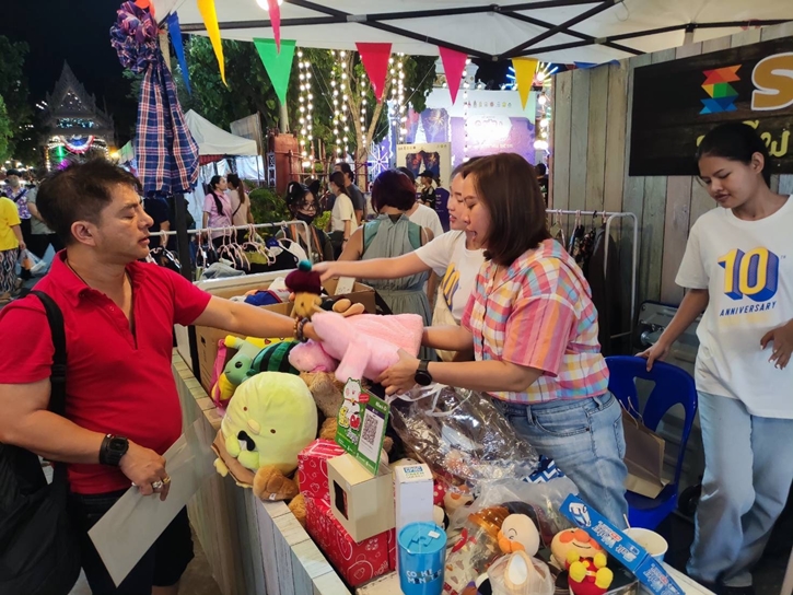 “เย็นฉ่ำ ชื่นใจ”  แบบรักษ์โลก ส่งต่อของไร้ค่าให้มีค่า  ที่ SX REPARTMENT STORE ในงาน “Bangkok Water Festival 2024”