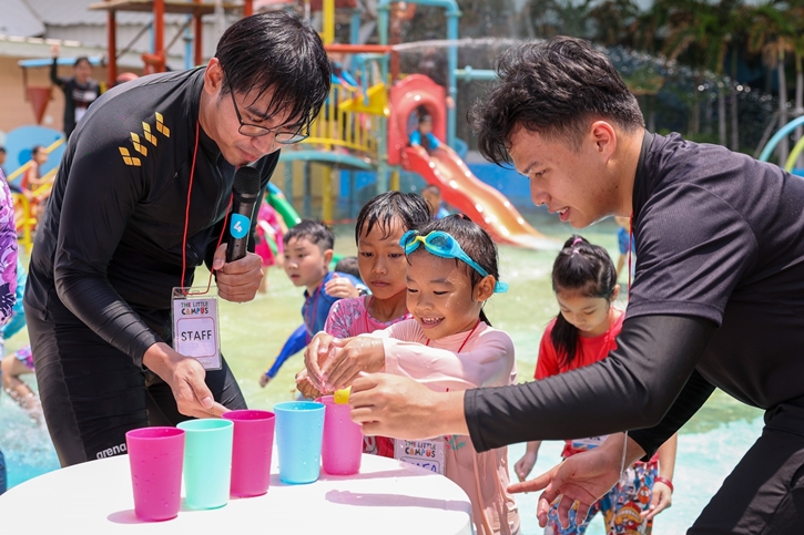 เซ็นทรัลพัฒนาชวน ‘ครูท็อป Rapcher’ พาน้องๆ ตะลุยกิจกรรมสุดมันส์ที่สวนน้ำ PORORO AQUA PARK ในแคมเปญ “The Little Campus 2024 