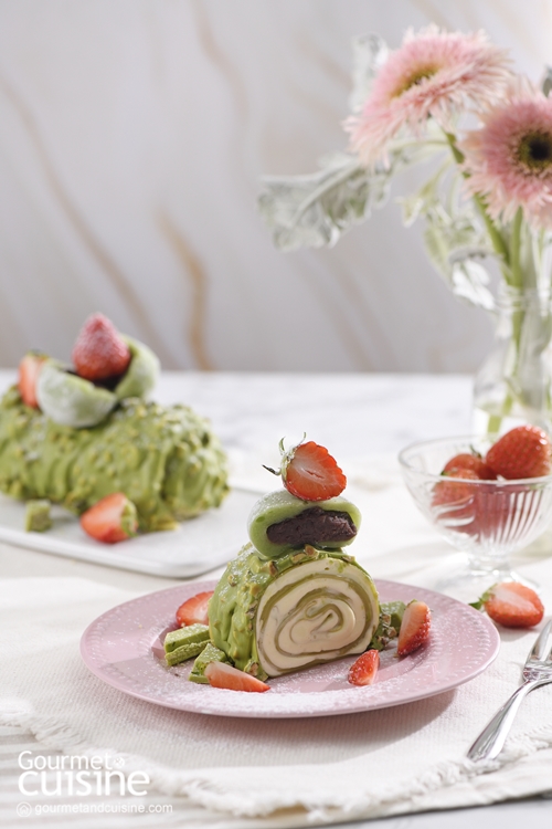 เครปโรลมัตฉะครีมชีส Matcha Cream Cheese Crepe Roll 