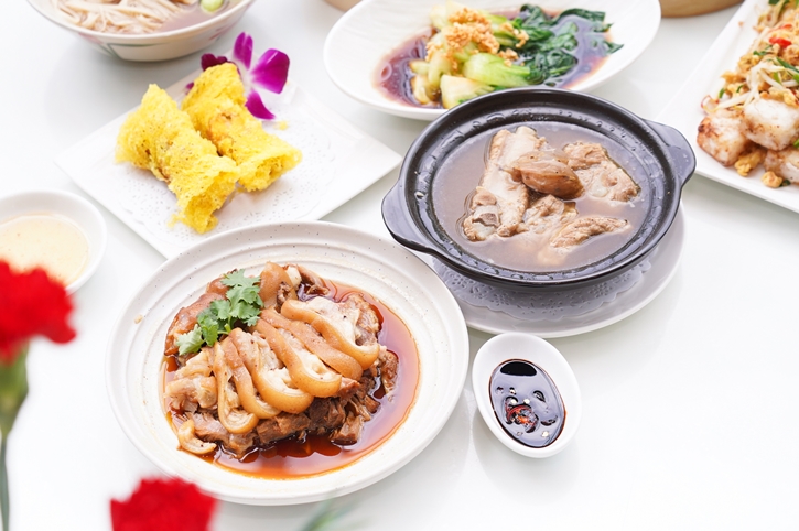 JUMBO Seafood จับมือ NG AH SIO Bak Kut Teh ร้านบักกุ๊ดเต๋ชื่อดังจากสิงคโปร์ ส่งตรงรสชาติความอร่อยมาให้ลิ้มรสกันถึงที่ กับครั้งแรกในประเทศไทย ณ ไอคอนสยาม!