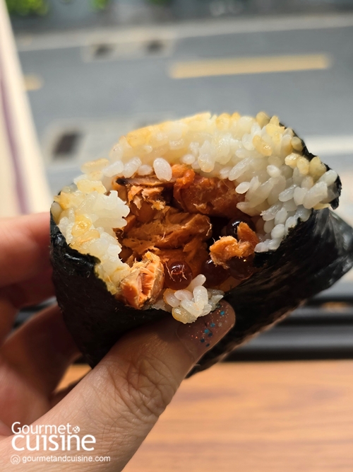 กินข้าวปั้นกันไหม Onigiri Lab ร้านโอนิกิริข้าวนุ่ม ไส้แน่น ใกล้ BTS พร้อมพงษ์